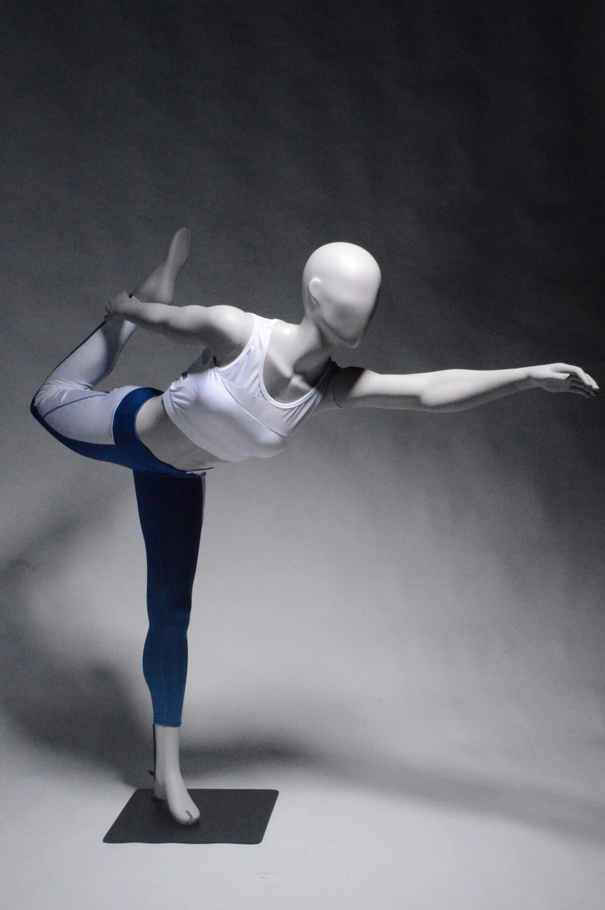 mannequins en vogue sports active fiber